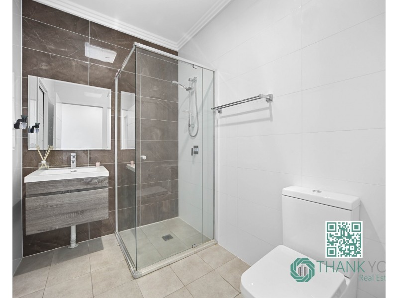 2/27c Carinya Road, Girraween NSW 2145