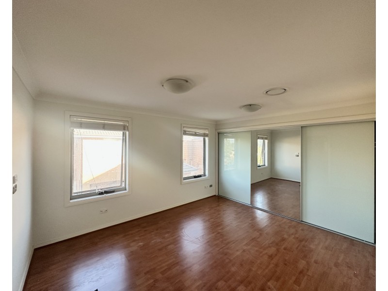 6/61 Portico Parade, Toongabbie NSW 2146