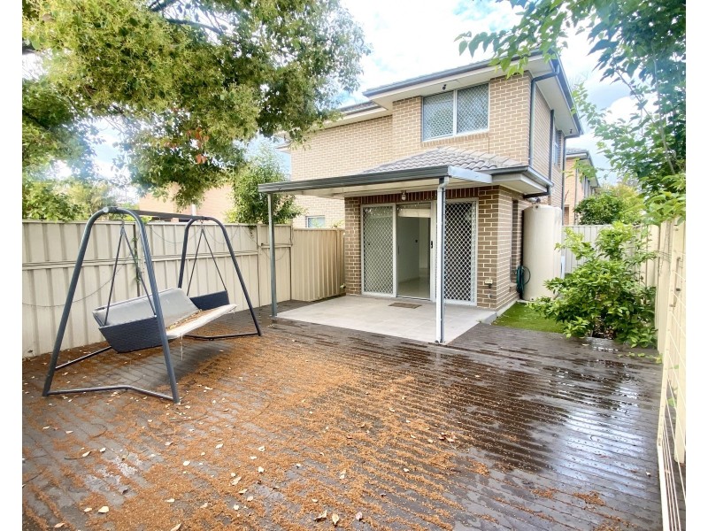 6/61 Portico Parade, Toongabbie NSW 2146