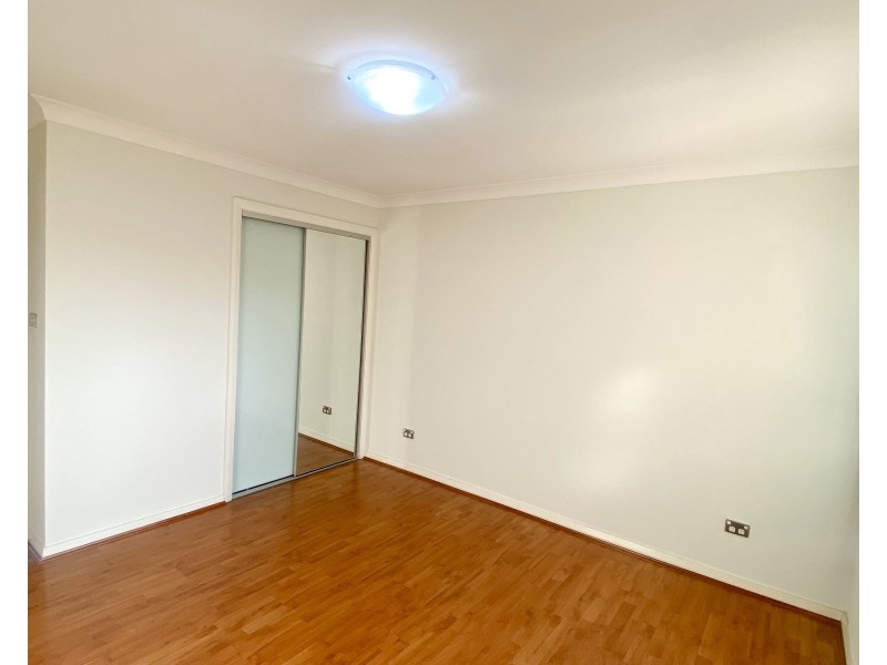 6/61 Portico Parade, Toongabbie NSW 2146