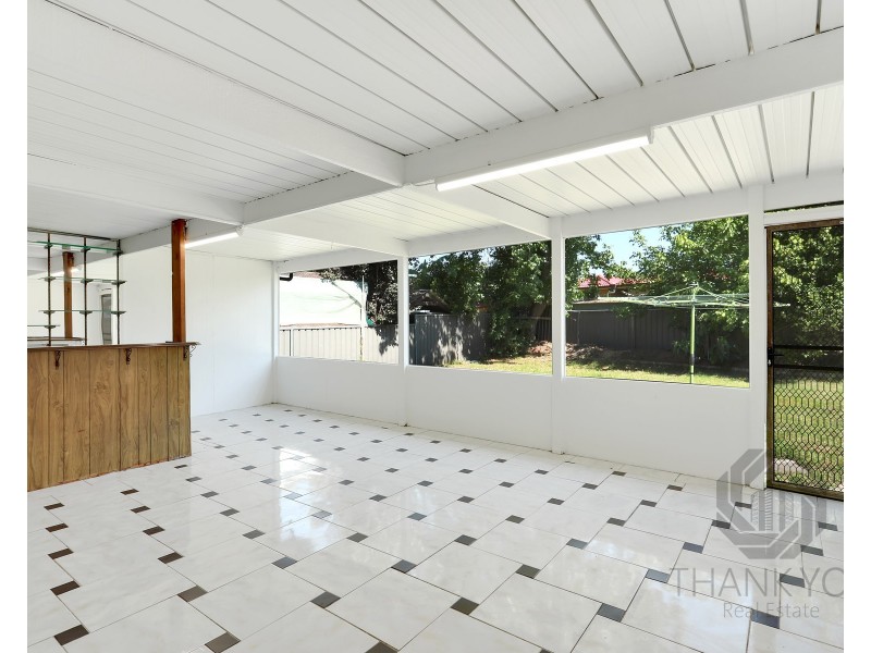 85 Tallagandra Drive, Quakers Hill NSW 2763
