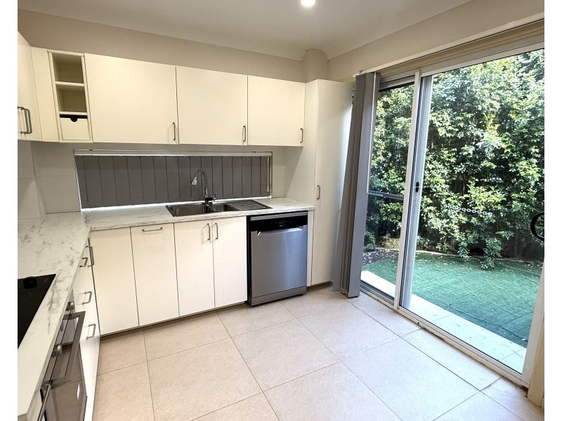 2a Bogalara Road, Old Toongabbie NSW 2146