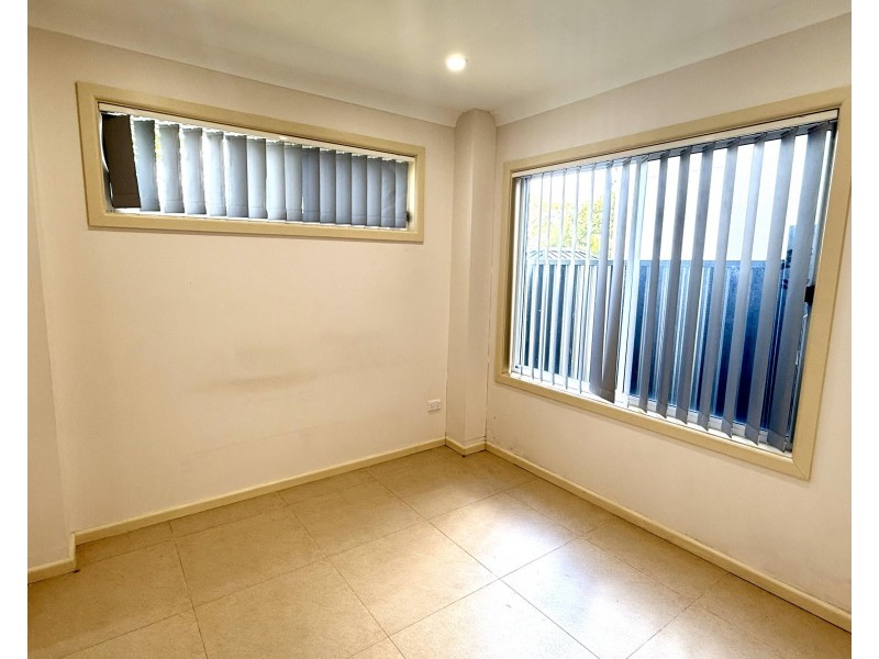 2a Bogalara Road, Old Toongabbie NSW 2146