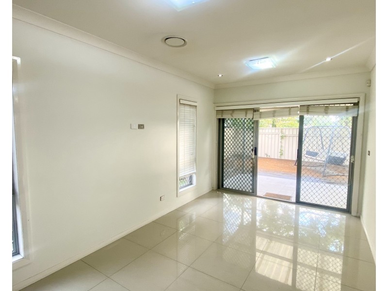 6/61 Portico Parade, Toongabbie NSW 2146