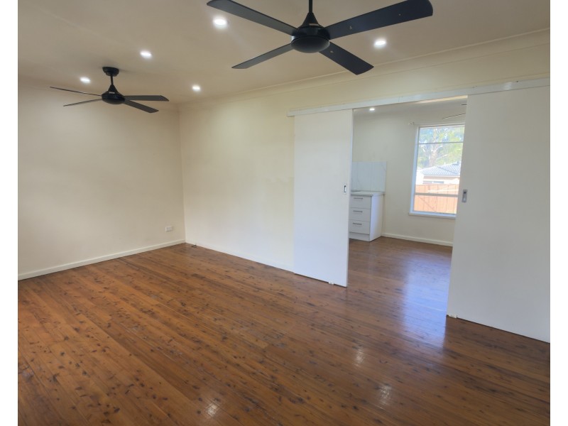 84 Ballandella Road, Toongabbie NSW 2146