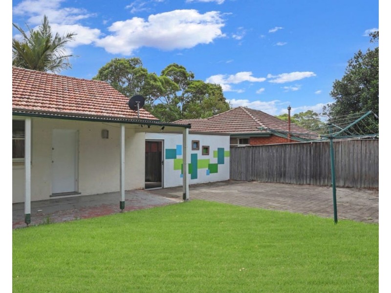 23 Favell Street, Toongabbie NSW 2146