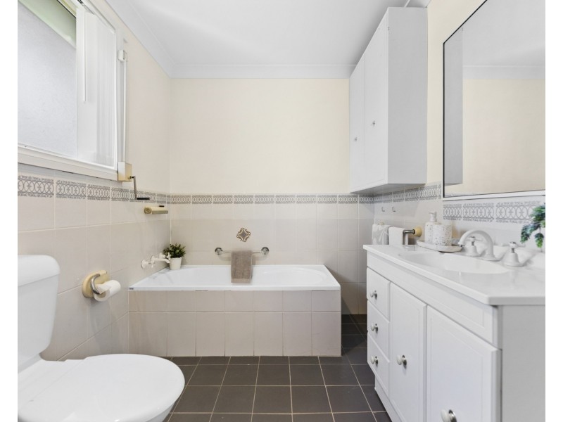 2/27 Emert Street, Wentworthville NSW 2145
