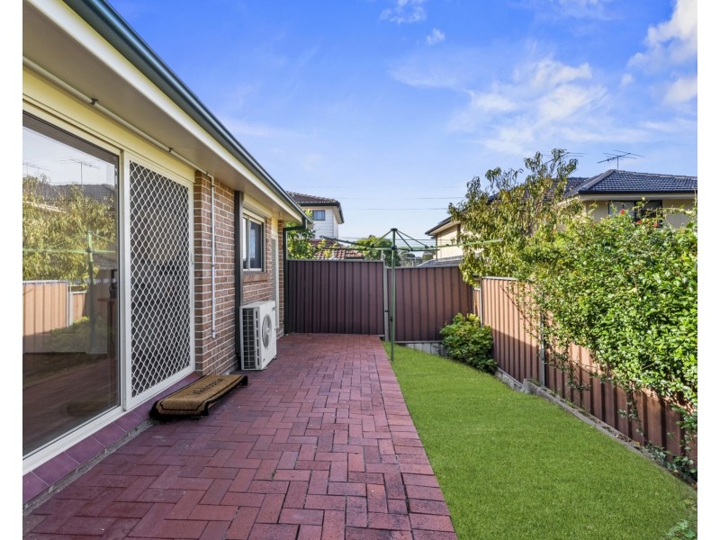 2/27 Emert Street, Wentworthville NSW 2145