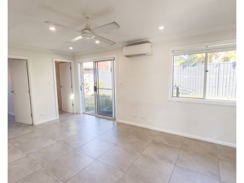 36a Orleans Cresent, Toongabbie NSW 2146