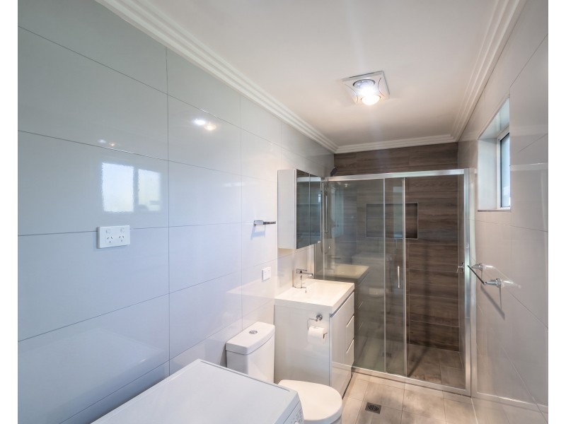 36a Orleans Cresent, Toongabbie NSW 2146