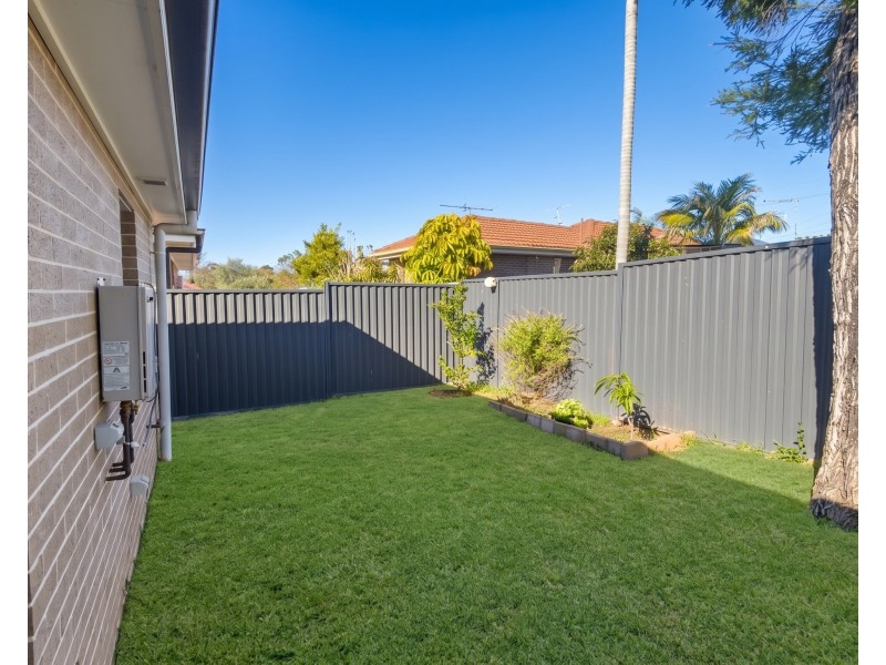 36a Orleans Cresent, Toongabbie NSW 2146