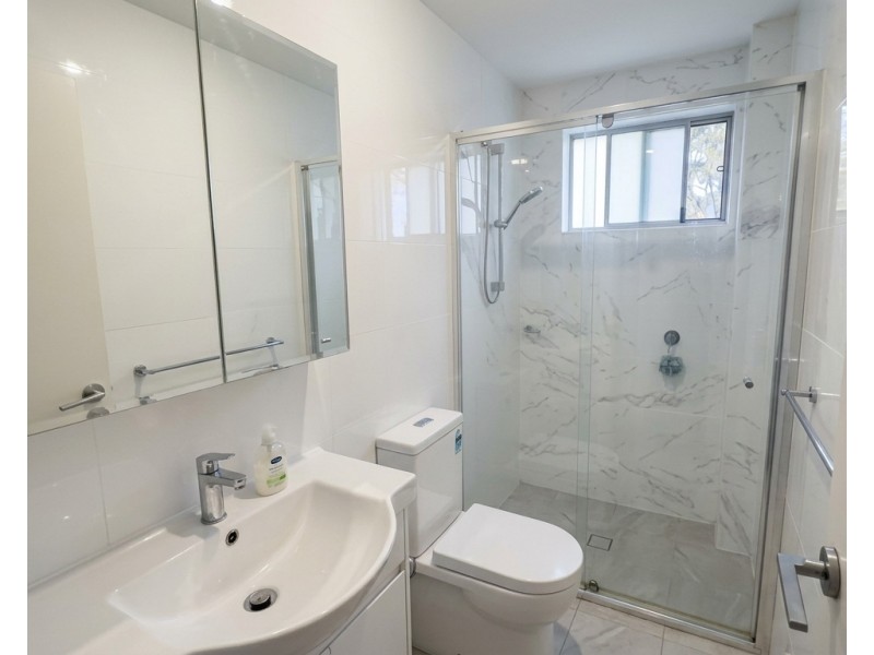 4/1 Budgeree Road, Toongabbie NSW 2146