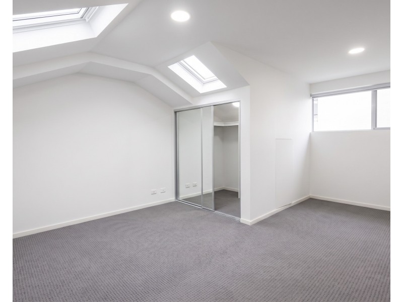 4/1 Budgeree Road, Toongabbie NSW 2146