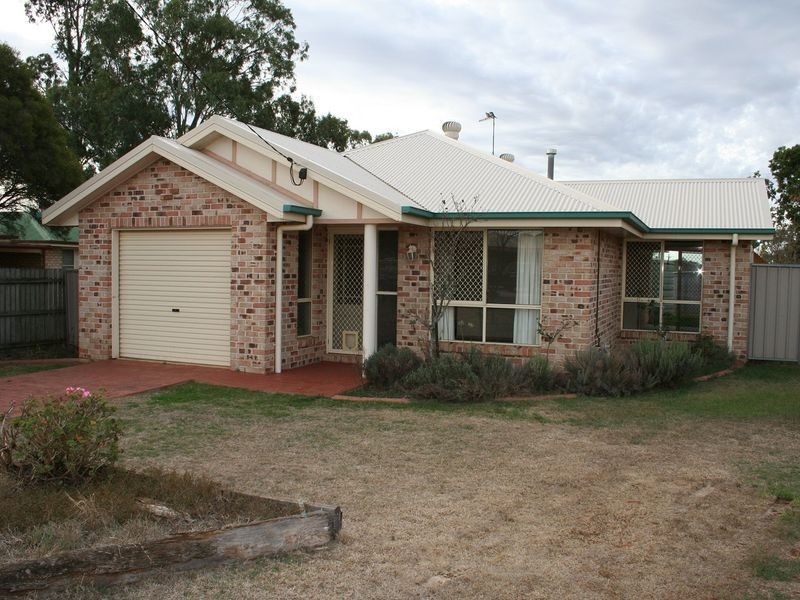 28 Shannon Court, Oakey QLD 4401