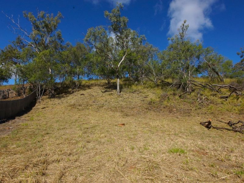 10 Mountain View Drive, Oakey QLD 4401