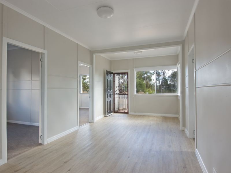 13 Toowoomba Road, Oakey QLD 4401