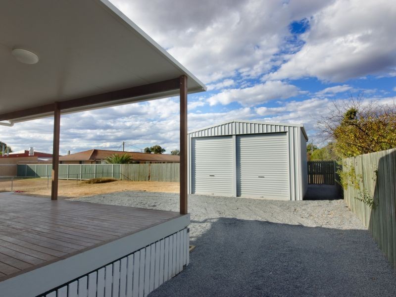 13 Toowoomba Road, Oakey QLD 4401