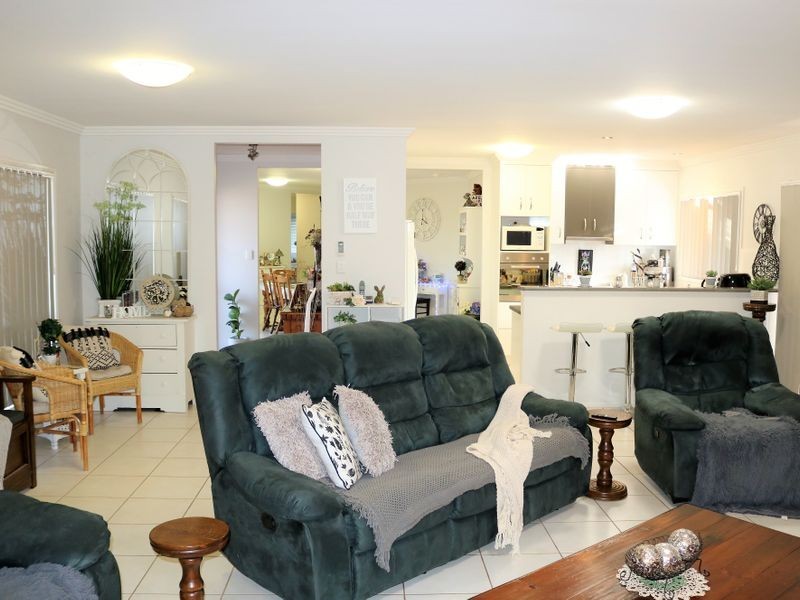 16 Murray Street, Oakey QLD 4401