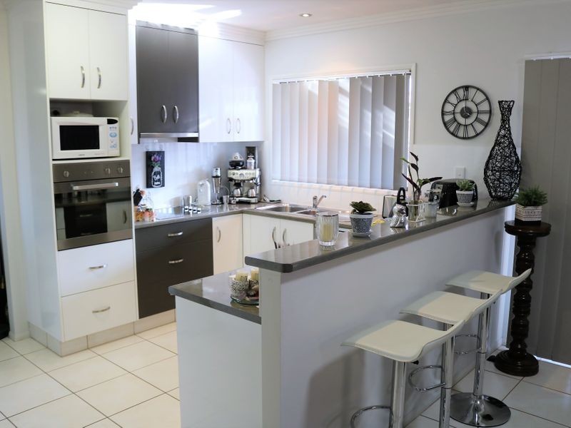 16 Murray Street, Oakey QLD 4401