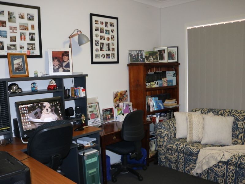 16 Murray Street, Oakey QLD 4401