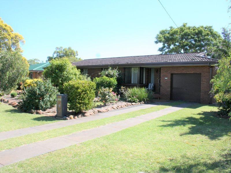 67 Proposch Street, Oakey QLD 4401