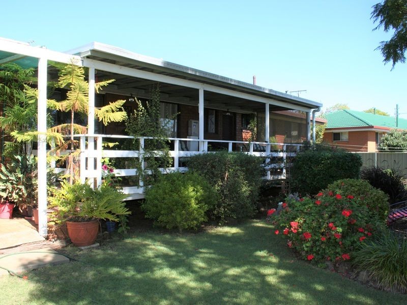 67 Proposch Street, Oakey QLD 4401