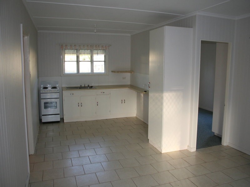 34 Campbell Street, Oakey QLD 4401