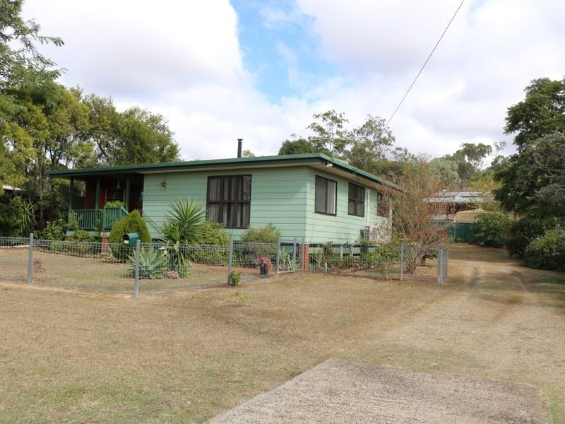 23 Werth Street, Oakey QLD 4401