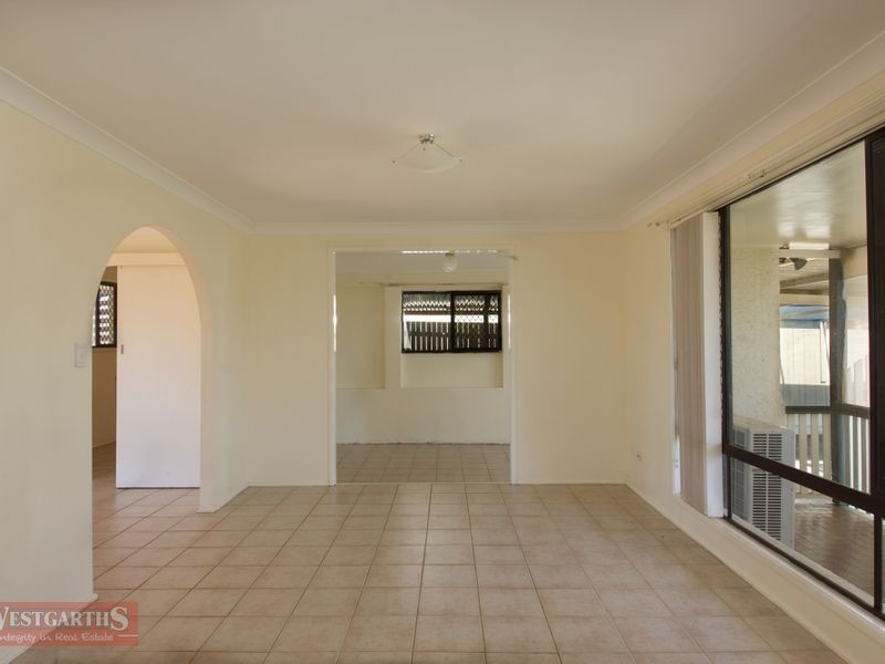 92 Proposch Street, Oakey QLD 4401