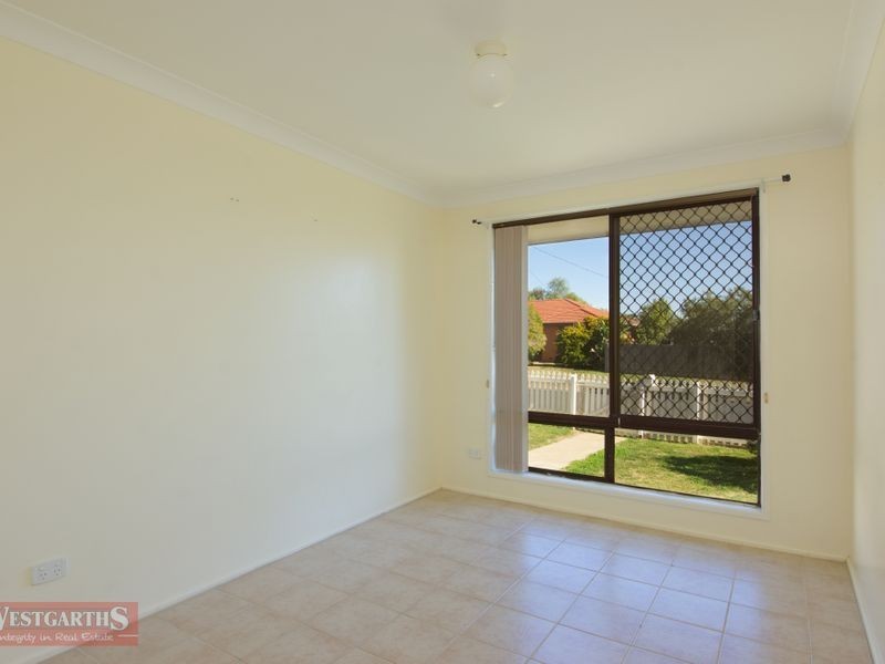 92 Proposch Street, Oakey QLD 4401