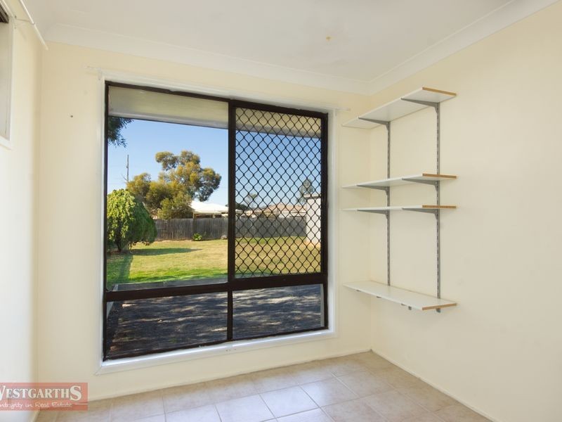 92 Proposch Street, Oakey QLD 4401