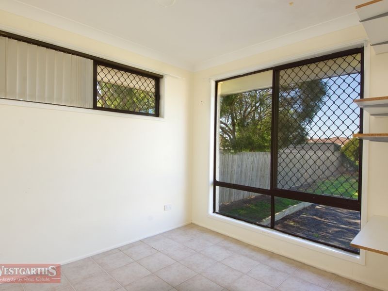 92 Proposch Street, Oakey QLD 4401