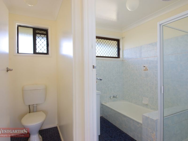 92 Proposch Street, Oakey QLD 4401