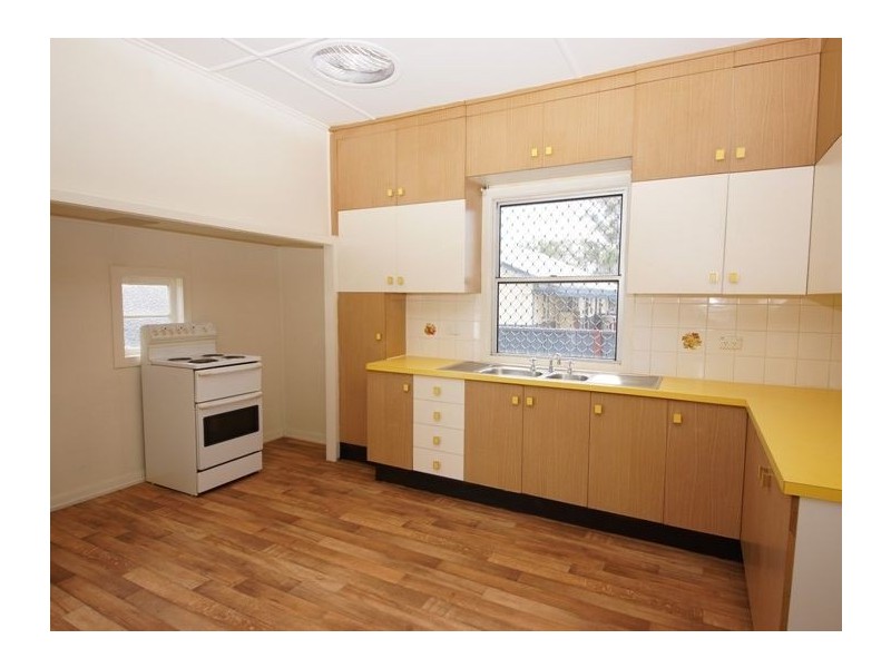 11A Donely Street, Oakey QLD 4401
