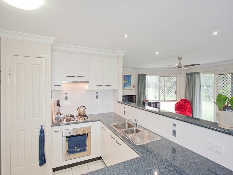 10 Cunningham Street, Oakey QLD 4401