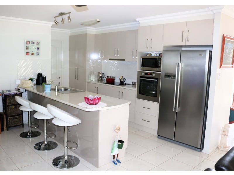 9 Debbie Court, Oakey QLD 4401