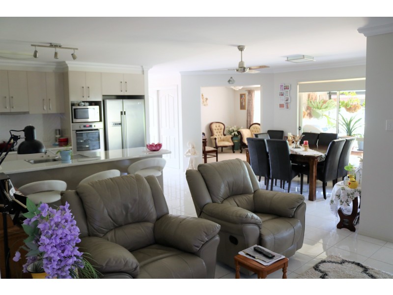 9 Debbie Court, Oakey QLD 4401