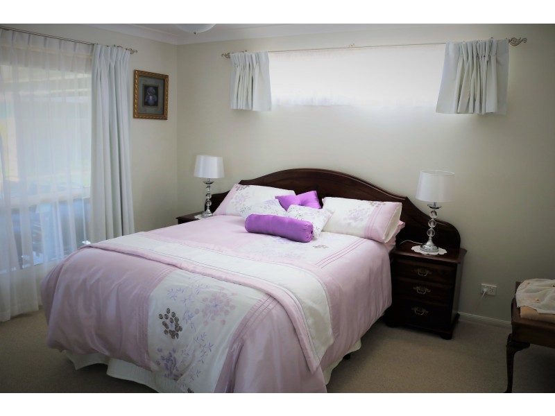 9 Debbie Court, Oakey QLD 4401