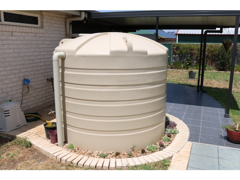 9 Debbie Court, Oakey QLD 4401