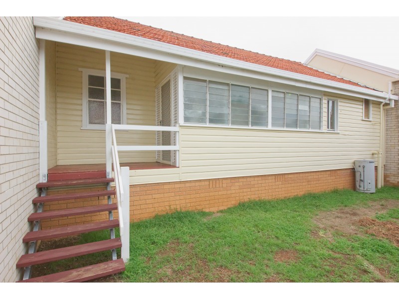 3/56 York Street, Oakey QLD 4401