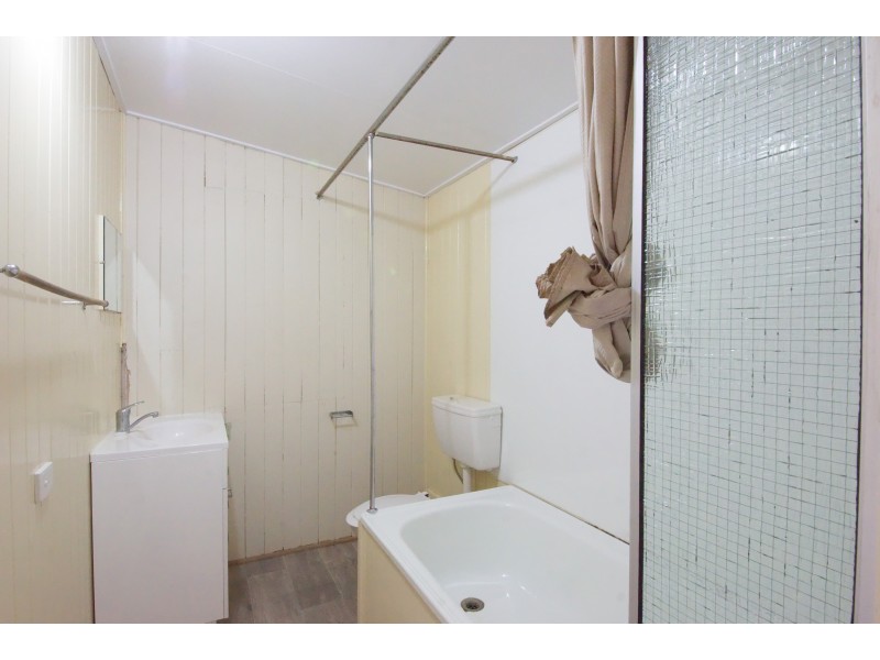 3/56 York Street, Oakey QLD 4401