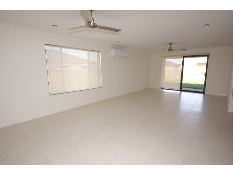 37 Murray Street, Oakey QLD 4401