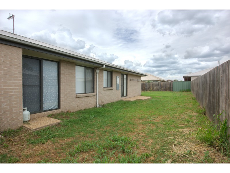 37 Murray Street, Oakey QLD 4401