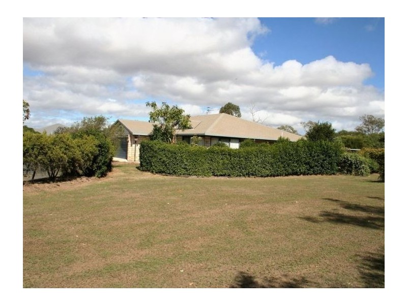 11 Langton Crescent, Oakey QLD 4401