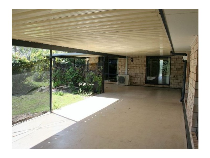 11 Langton Crescent, Oakey QLD 4401
