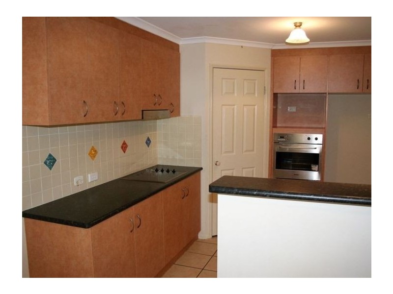 11 Langton Crescent, Oakey QLD 4401