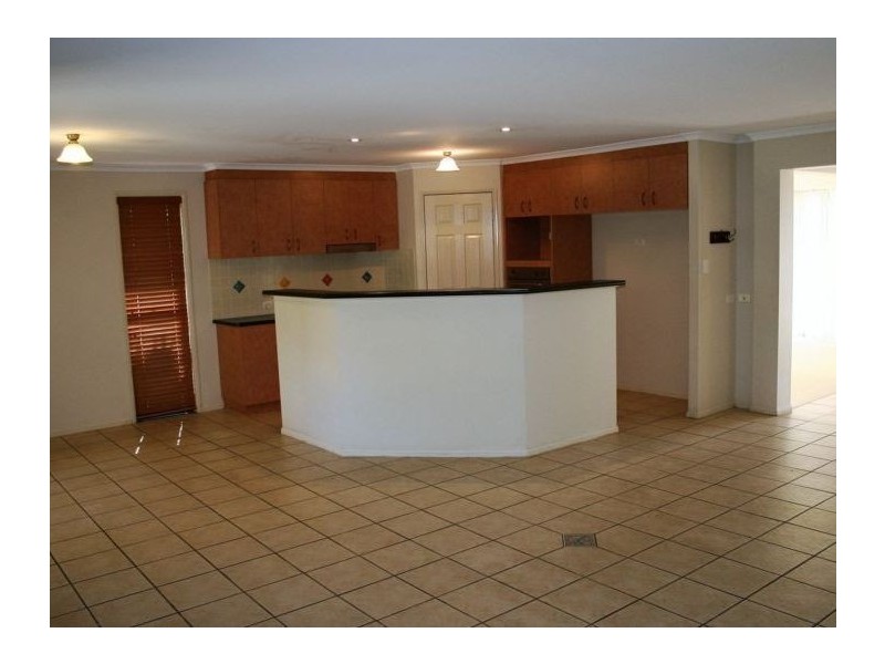 11 Langton Crescent, Oakey QLD 4401