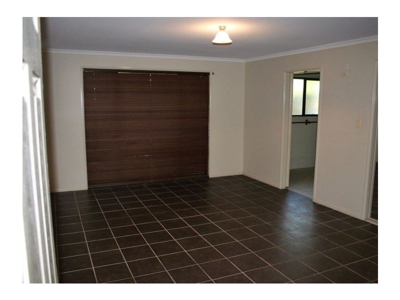 11 Langton Crescent, Oakey QLD 4401
