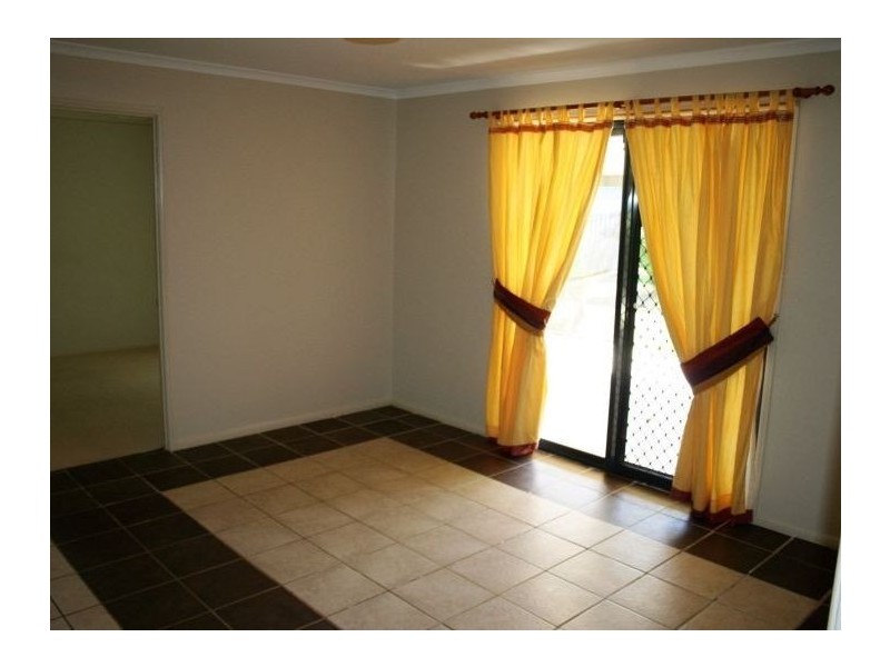 11 Langton Crescent, Oakey QLD 4401