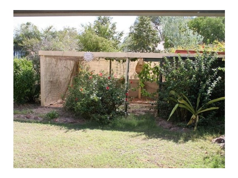 11 Langton Crescent, Oakey QLD 4401